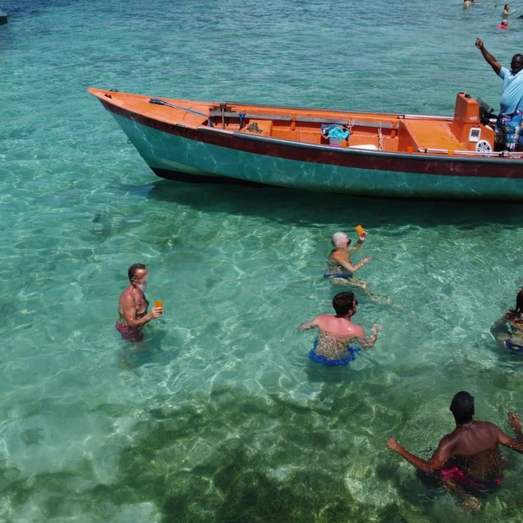 Le faucon à la BAIGNOIRE DE JOSEPHINE